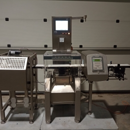 Metal detector and checkweigher with ejector